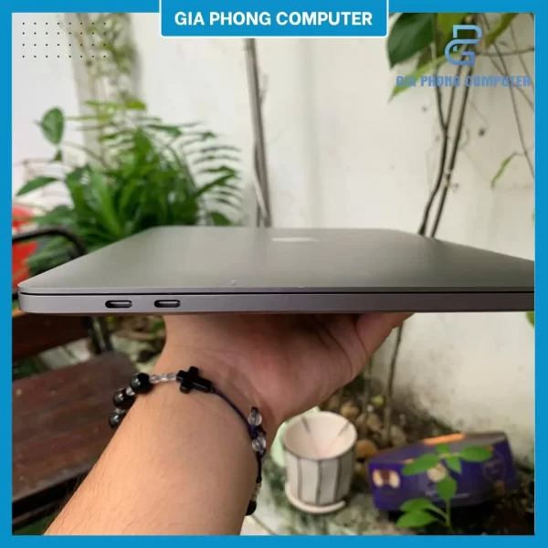 Macbook Pro M2 / 8Gb / 512Gb - 13 inch 2022 - Likenew