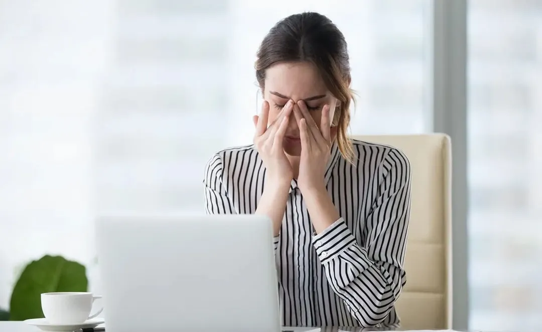 Ngồi Máy Tính Lâu Bị Mỏi Mắt? 5 Cách Giảm Mỏi Mắt Hiệu Quả