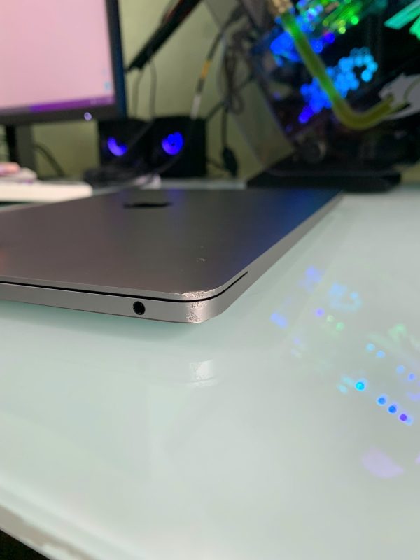 Macbook Pro M2 / 8Gb / 512Gb - 13 inch 2022 - Likenew